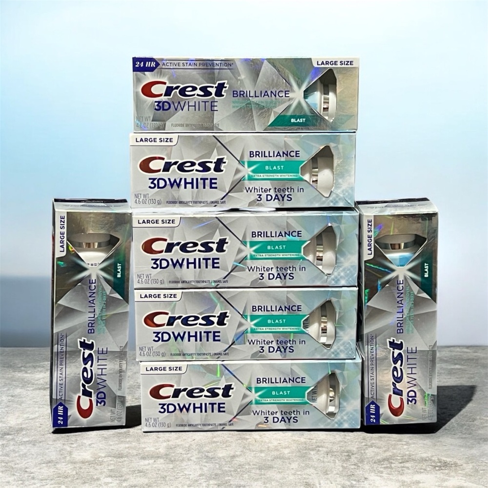 7 Crest 3D White Brilliance Blast Toothpaste - Silver & Teal Accents
